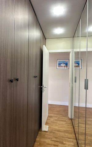Apartamento à venda com 158m², 3 quartos e 3 vagas Apartamento à venda com 158m², 3 quartos e 3 vagasCloset da suíte 3
