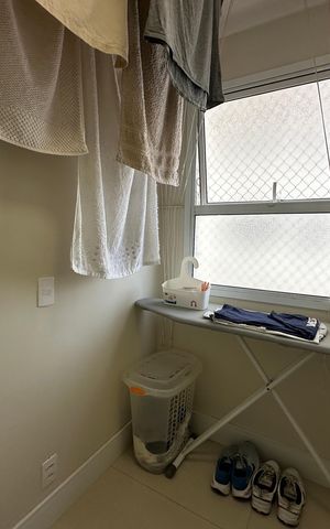 Apartamento à venda com 158m², 3 quartos e 3 vagas Apartamento à venda com 158m², 3 quartos e 3 vagasQuarto de Serviço