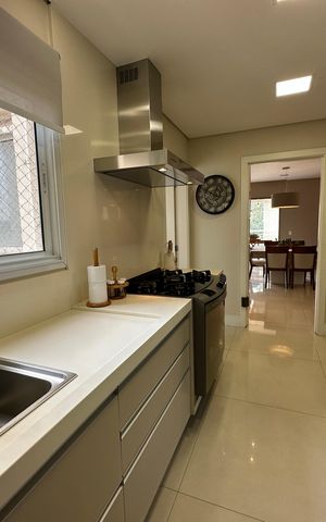 Apartamento à venda com 158m², 3 quartos e 3 vagas Apartamento à venda com 158m², 3 quartos e 3 vagasCozinha