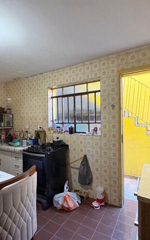 Casa à venda com 200m², 4 quartos e 2 vagas Casa à venda com 200m², 4 quartos e 2 vagasCozinha - Casa 3