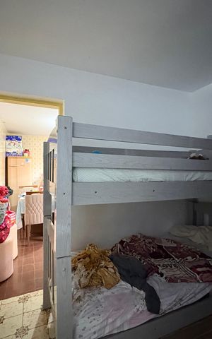 Casa à venda com 200m², 4 quartos e 2 vagas Casa à venda com 200m², 4 quartos e 2 vagasSala - Casa 3
