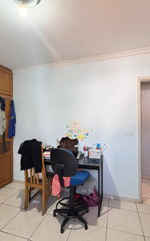 Casa à venda com 200m², 4 quartos e 2 vagas Casa à venda com 200m², 4 quartos e 2 vagasQuarto 3 - Casa 1