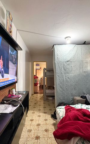 Casa à venda com 200m², 4 quartos e 2 vagas Casa à venda com 200m², 4 quartos e 2 vagasSala - Casa 3