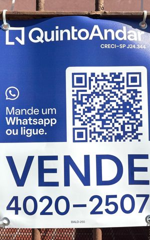 Casa à venda com 200m², 4 quartos e 2 vagas Casa à venda com 200m², 4 quartos e 2 vagasPlaca