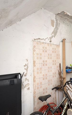 Casa à venda com 200m², 4 quartos e 2 vagas Casa à venda com 200m², 4 quartos e 2 vagasÁrea de Serviço - Casa 2