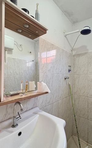 Casa à venda com 200m², 4 quartos e 2 vagas Casa à venda com 200m², 4 quartos e 2 vagasBanheiro - Casa 3