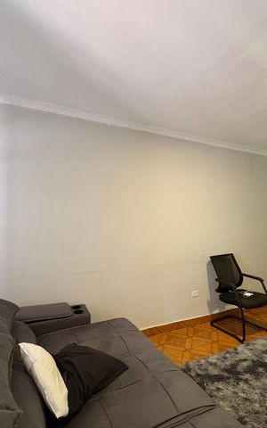 Casa à venda com 200m², 4 quartos e 2 vagas Casa à venda com 200m², 4 quartos e 2 vagasSala - Casa 1