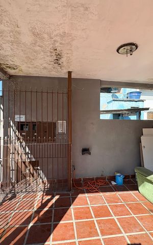 Casa à venda com 200m², 4 quartos e 2 vagas Casa à venda com 200m², 4 quartos e 2 vagasGaragem - Casa 1