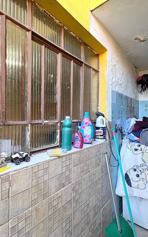 Casa à venda com 200m², 4 quartos e 2 vagas Casa à venda com 200m², 4 quartos e 2 vagasÁrea de serviço - Casa 3