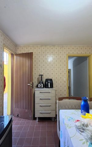 Casa à venda com 200m², 4 quartos e 2 vagas Casa à venda com 200m², 4 quartos e 2 vagasCozinha - Casa 3