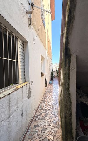 Casa à venda com 200m², 4 quartos e 2 vagas Casa à venda com 200m², 4 quartos e 2 vagasÁrea de Serviço - Casa 2