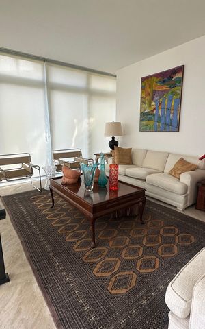 Casa de condomínio à venda com 936m², 4 quartos e 8 vagas Casa de condomínio à venda com 936m², 4 quartos e 8 vagasSala