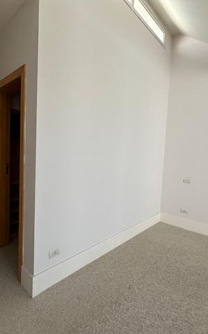 Casa de condomínio à venda com 936m², 4 quartos e 8 vagas Casa de condomínio à venda com 936m², 4 quartos e 8 vagasSuíte 2