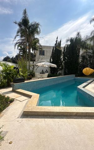 Casa de condomínio à venda com 936m², 4 quartos e 8 vagas Casa de condomínio à venda com 936m², 4 quartos e 8 vagasPiscina