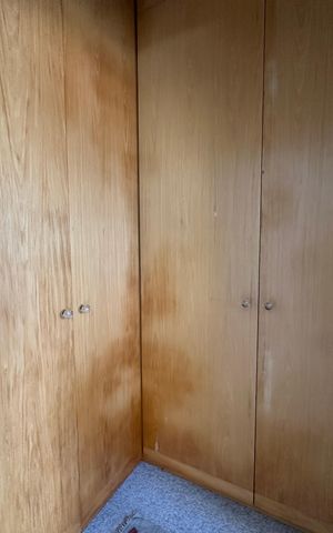 Casa de condomínio à venda com 936m², 4 quartos e 8 vagas Casa de condomínio à venda com 936m², 4 quartos e 8 vagasCloset da suíte 3