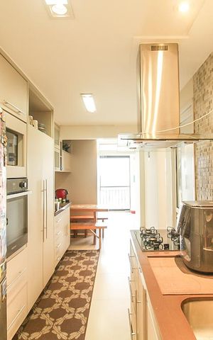 Apartamento para alugar com 130m², 2 quartos e 2 vagasCozinha