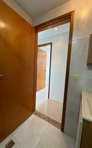 Apartamento à venda com 89m², 3 quartos e 2 vagas Apartamento à venda com 89m², 3 quartos e 2 vagasBanheiro 01