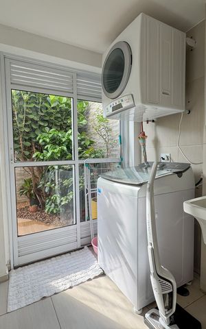 Casa à venda com 190m², 3 quartos e 4 vagas Casa à venda com 190m², 3 quartos e 4 vagasÁrea de serviço