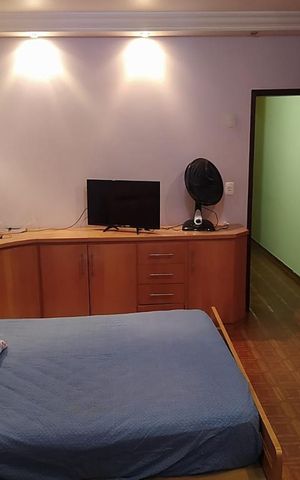 Casa para alugar com 240m², 3 quartos e 2 vagas