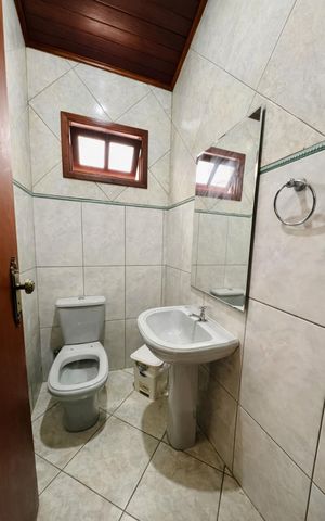 Apartamento para alugar com 200m², 3 quartos e 5 vagas Apartamento para alugar com 200m², 3 quartos e 5 vagasBanheiro
