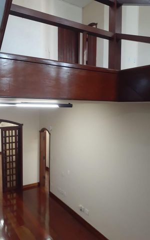 Casa à venda com 460m², 6 quartos e 4 vagas