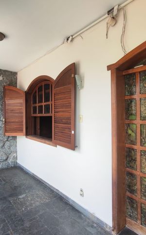 Casa à venda com 460m², 6 quartos e 4 vagas
