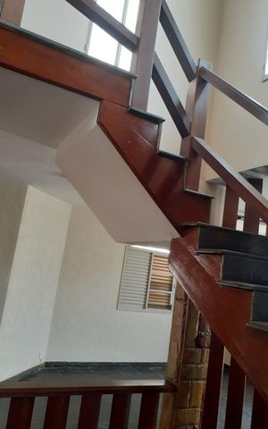 Casa à venda com 460m², 6 quartos e 4 vagas