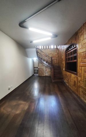 Casa à venda com 460m², 6 quartos e 4 vagas