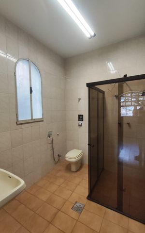 Casa à venda com 460m², 6 quartos e 4 vagas
