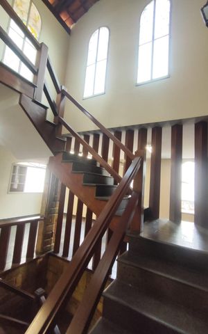 Casa à venda com 460m², 6 quartos e 4 vagas