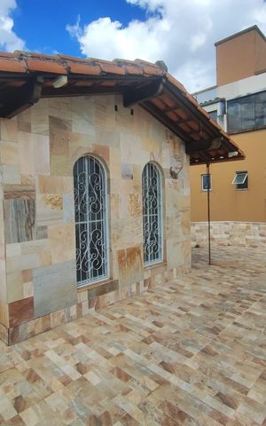 Casa à venda com 460m², 6 quartos e 4 vagas