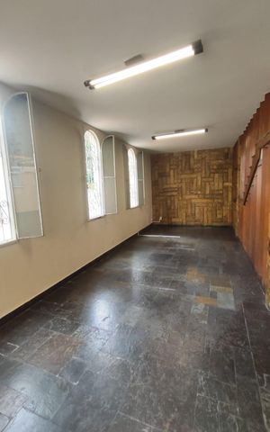 Casa à venda com 460m², 6 quartos e 4 vagas