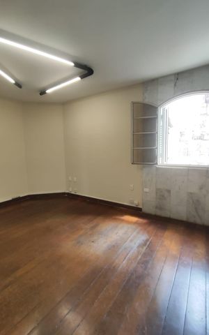 Casa à venda com 460m², 6 quartos e 4 vagas