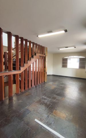 Casa à venda com 460m², 6 quartos e 4 vagas