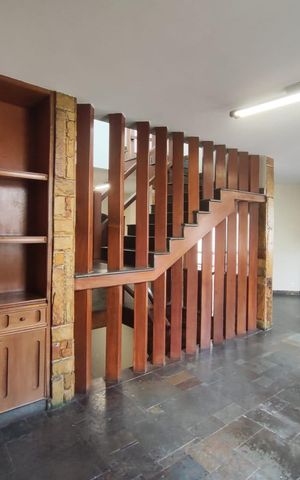 Casa à venda com 460m², 6 quartos e 4 vagas