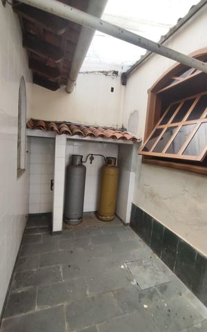 Casa à venda com 460m², 6 quartos e 4 vagas