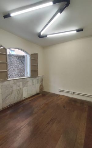 Casa à venda com 460m², 6 quartos e 4 vagas