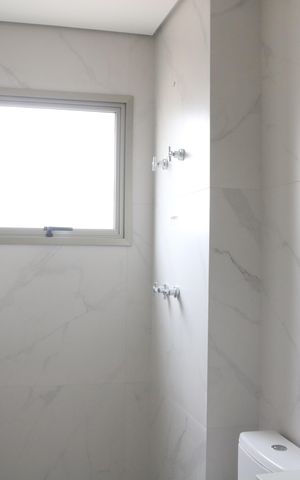 Apartamento à venda com 222m², 4 quartos e 5 vagasBanheiro 1