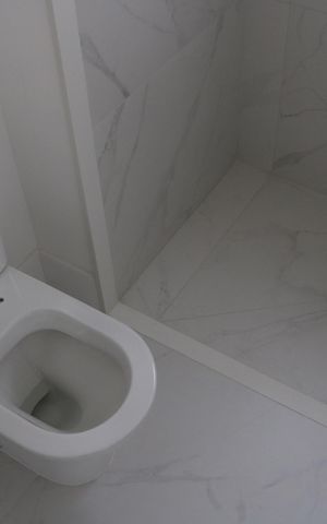 Apartamento à venda com 222m², 4 quartos e 5 vagasBanheiro 4