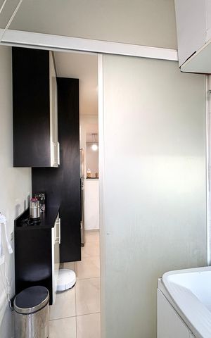 Apartamento à venda com 49m², 2 quartos e 1 vaga Apartamento à venda com 49m², 2 quartos e 1 vagaÁrea de Serviço