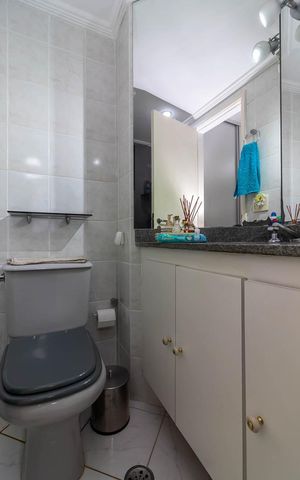 Apartamento à venda com 76m², 3 quartos e 2 vagasBanheiro da Suíte