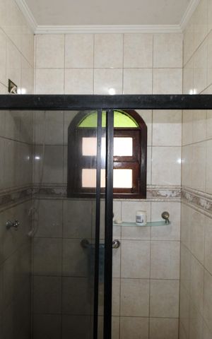 Casa à venda com 150m², 3 quartos e 6 vagasBanheiro