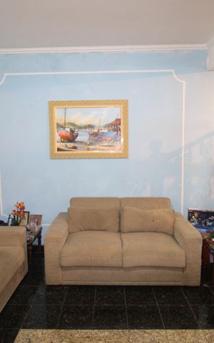 Casa à venda com 150m², 3 quartos e 6 vagasSala