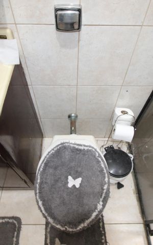 Casa à venda com 150m², 3 quartos e 6 vagasBanheiro