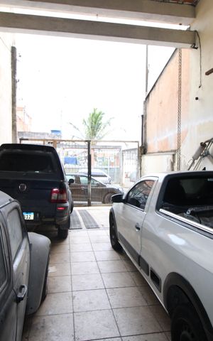 Casa à venda com 150m², 3 quartos e 6 vagasGaragem
