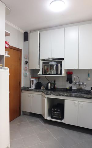 Apartamento à venda com 160m², 4 quartos e 3 vagasCozinha 