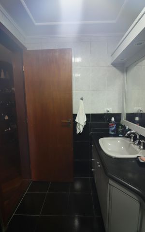 Apartamento à venda com 160m², 4 quartos e 3 vagasSuíte 1 Banheiro 