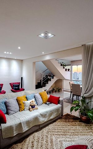 Apartamento à venda com 220m², 3 quartos e 3 vagas Apartamento à venda com 220m², 3 quartos e 3 vagasSala