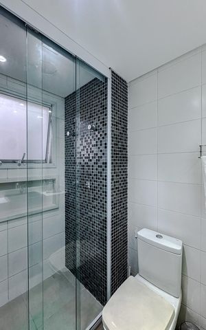 Apartamento à venda com 220m², 3 quartos e 3 vagas Apartamento à venda com 220m², 3 quartos e 3 vagasBanheiro da Suíte 3