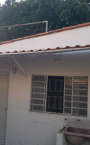 Casa para alugar com 45m², 1 quarto e sem vaga Casa para alugar com 45m², 1 quarto e sem vagaFachada